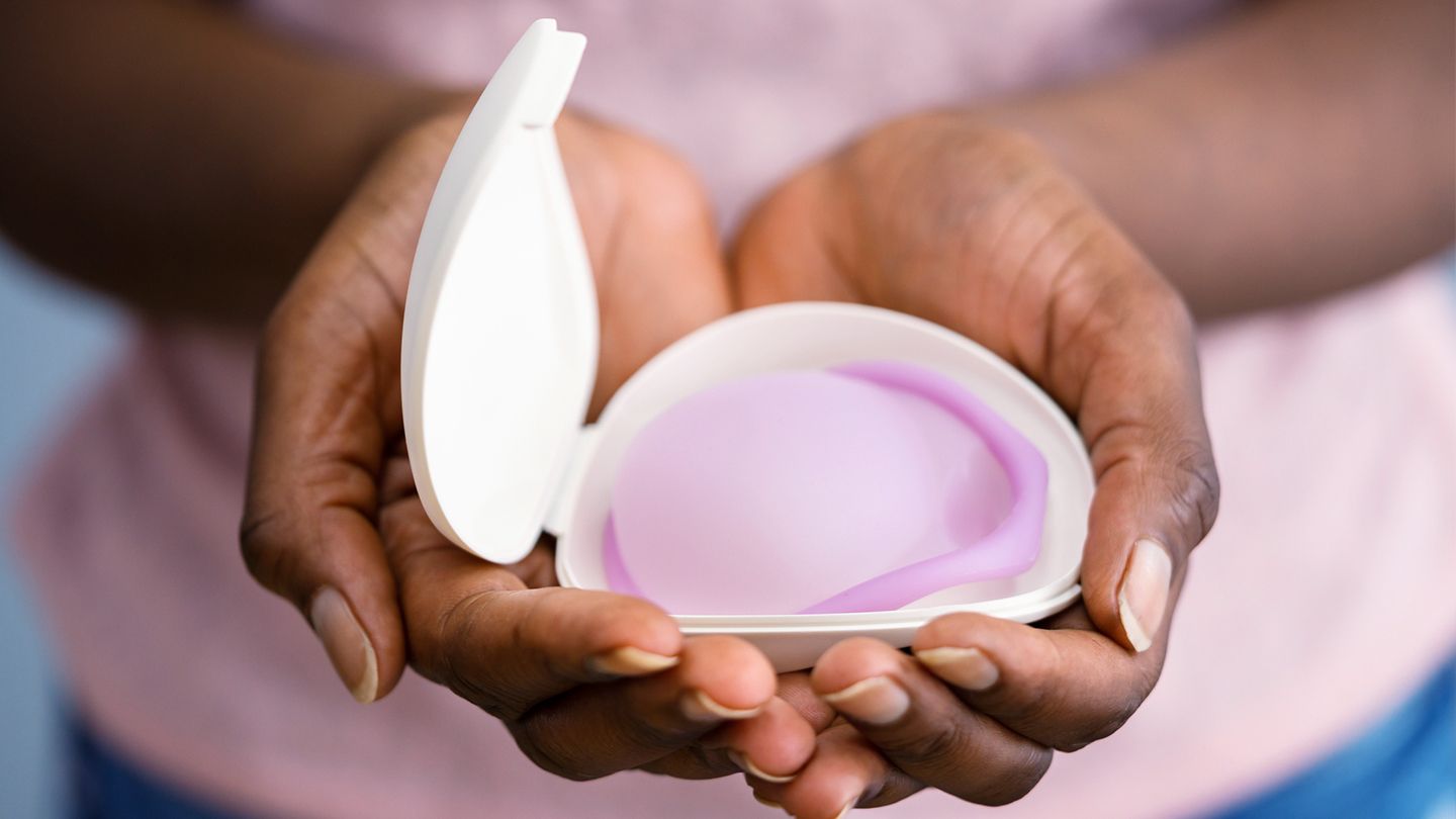 Diaphragm birth control barrier contraceptive