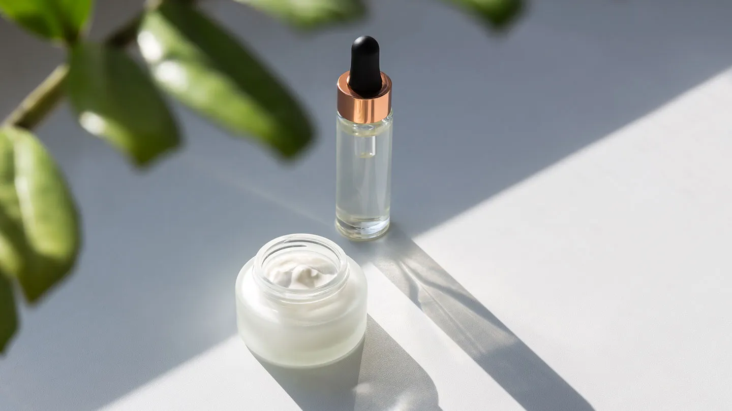 Best-Anti-Aging-Ingredients-for-Younger-Looking-Skin-06-Retinoids-1440x810