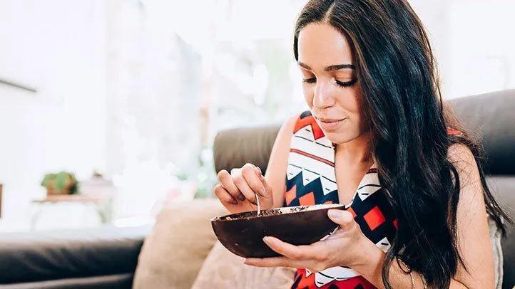 woman eating healthy when stressed
