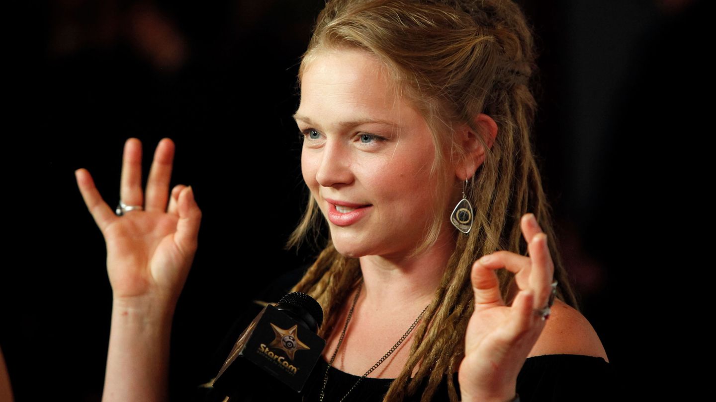 Celebrities-Living-With-Type-1-Diabetes-Crystal-Bowersox-1440x810
