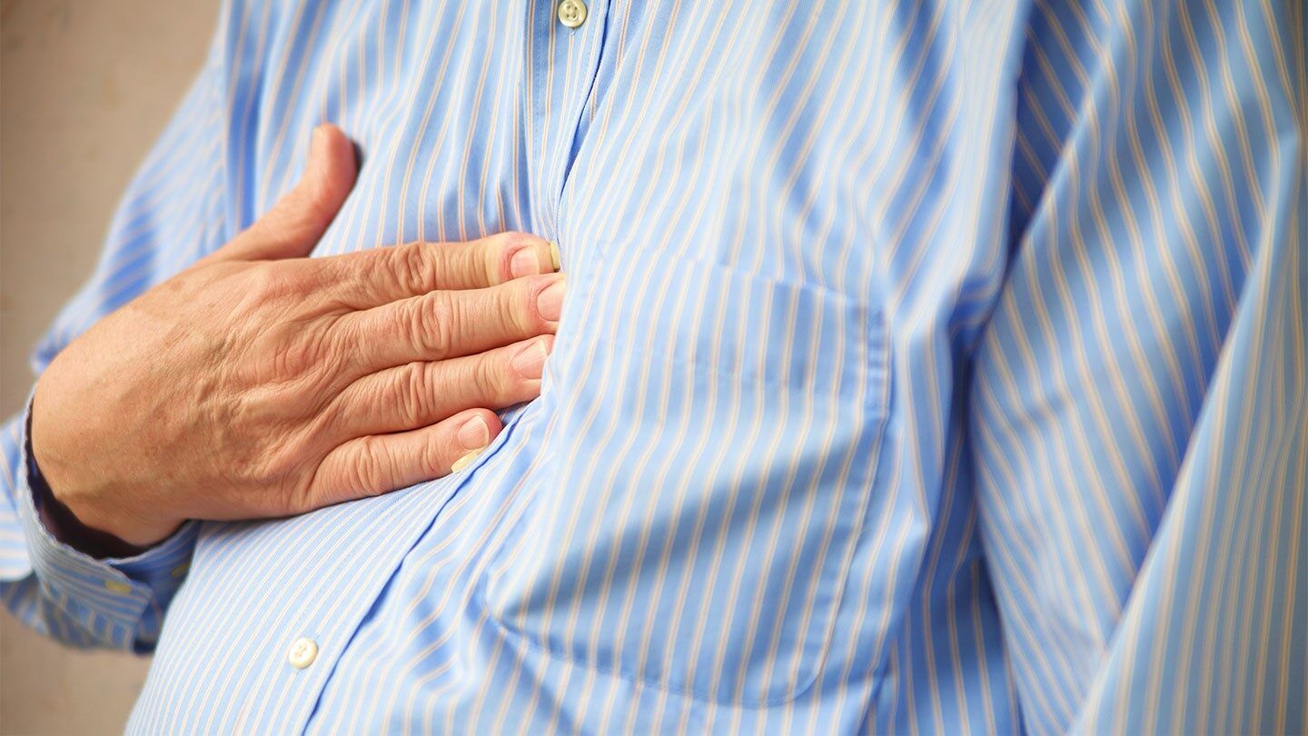 a man with gerd which can cause bad breath