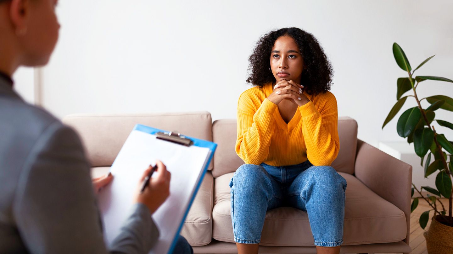 Therapist visit with psoriatic arthritis patient