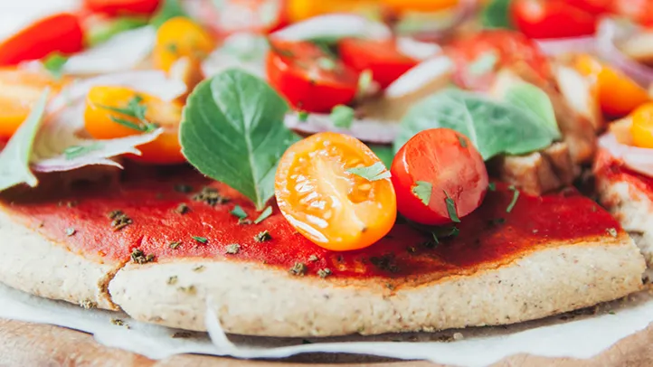 Easy-Ways-to-Health-ify-Pizza-Night-722x406 thin whole wheat crust tomatoes basil vegetables
