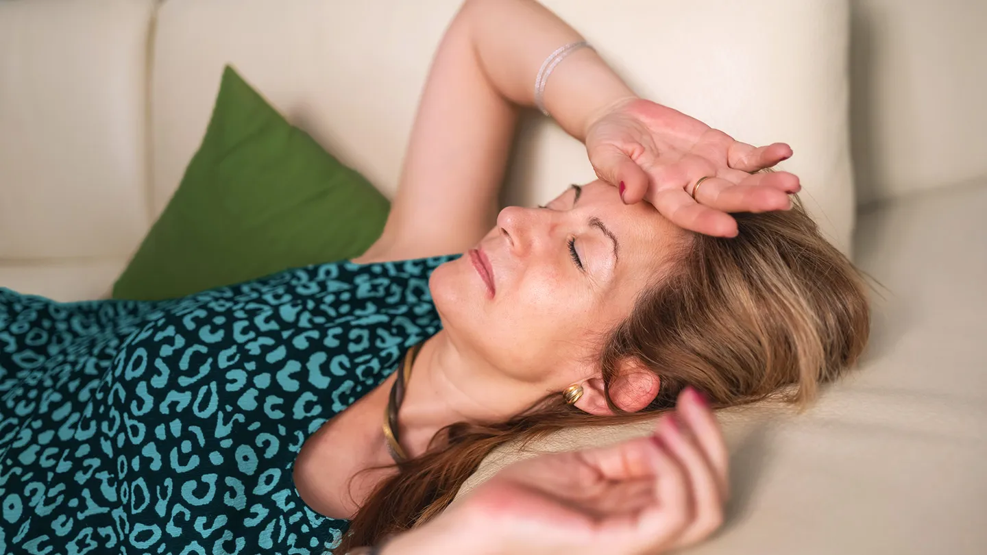 woman with hot flash laying down