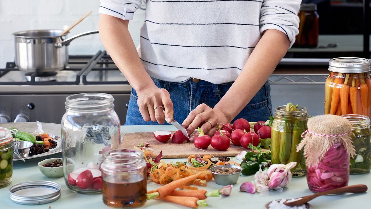 How-to-Pickle-Fruits-and-Veggies-at-Home-1440x810