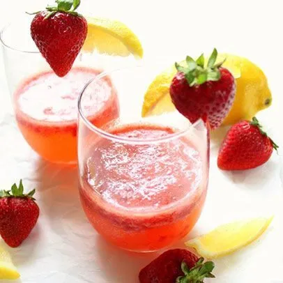 Strawberry Sparkling Mocktail