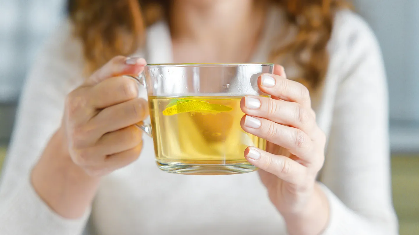 Natural-insomnia-aids-Chamomile-Tea
