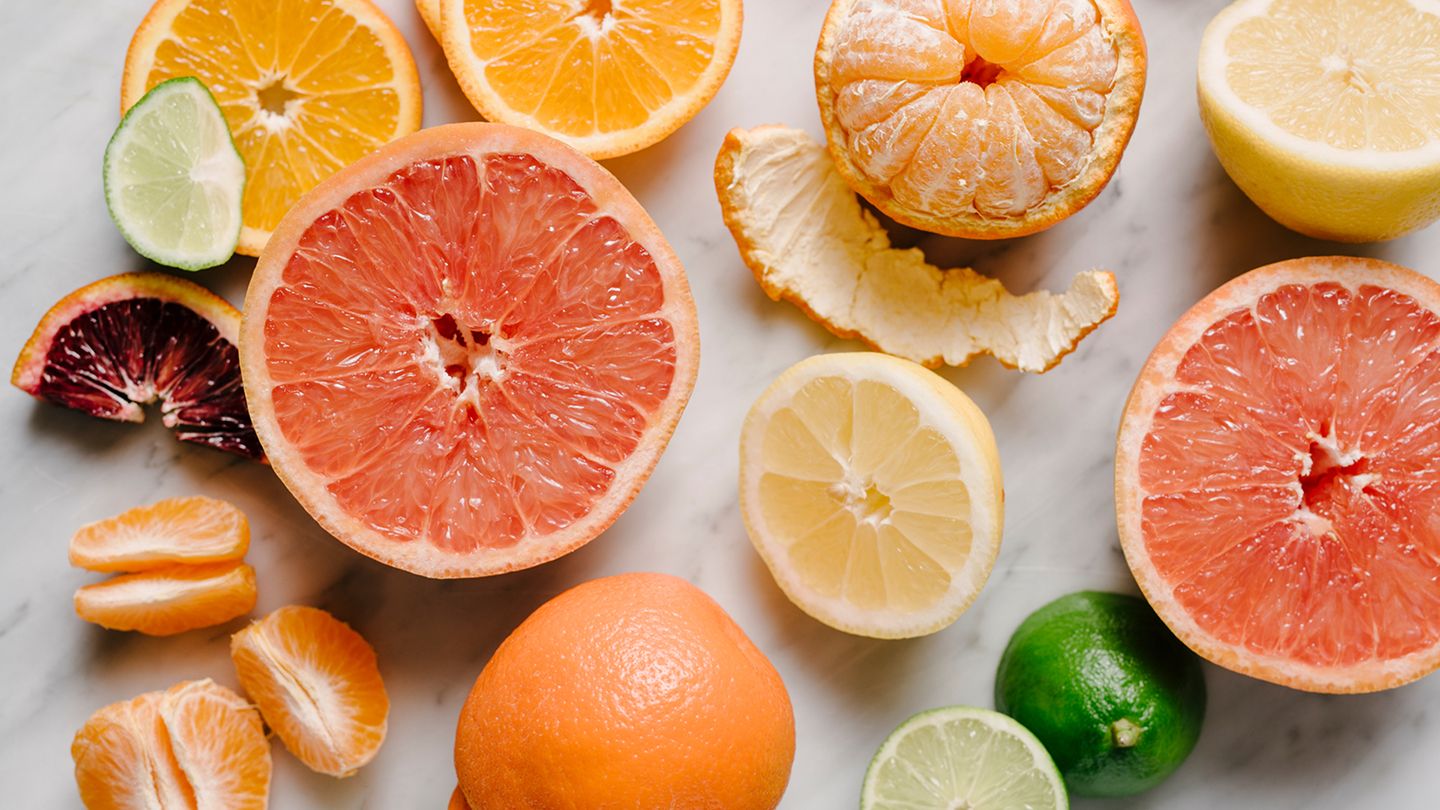 Scientific-Health-Benefits-of-Vitamin-C-1440x810 fresh citrus fruit