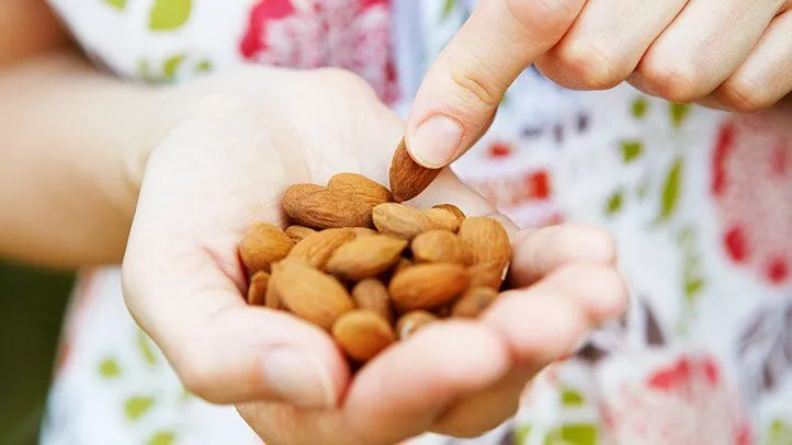 One Ounce of Almonds, 100-calorie snack