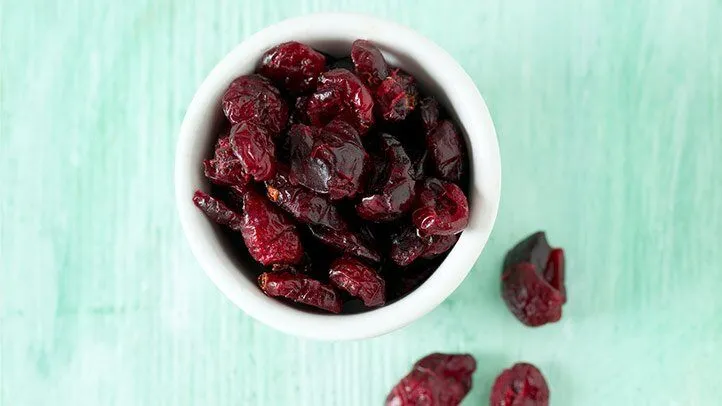 Quarter-Cup of Dried Cranberries, 100-calorie snack