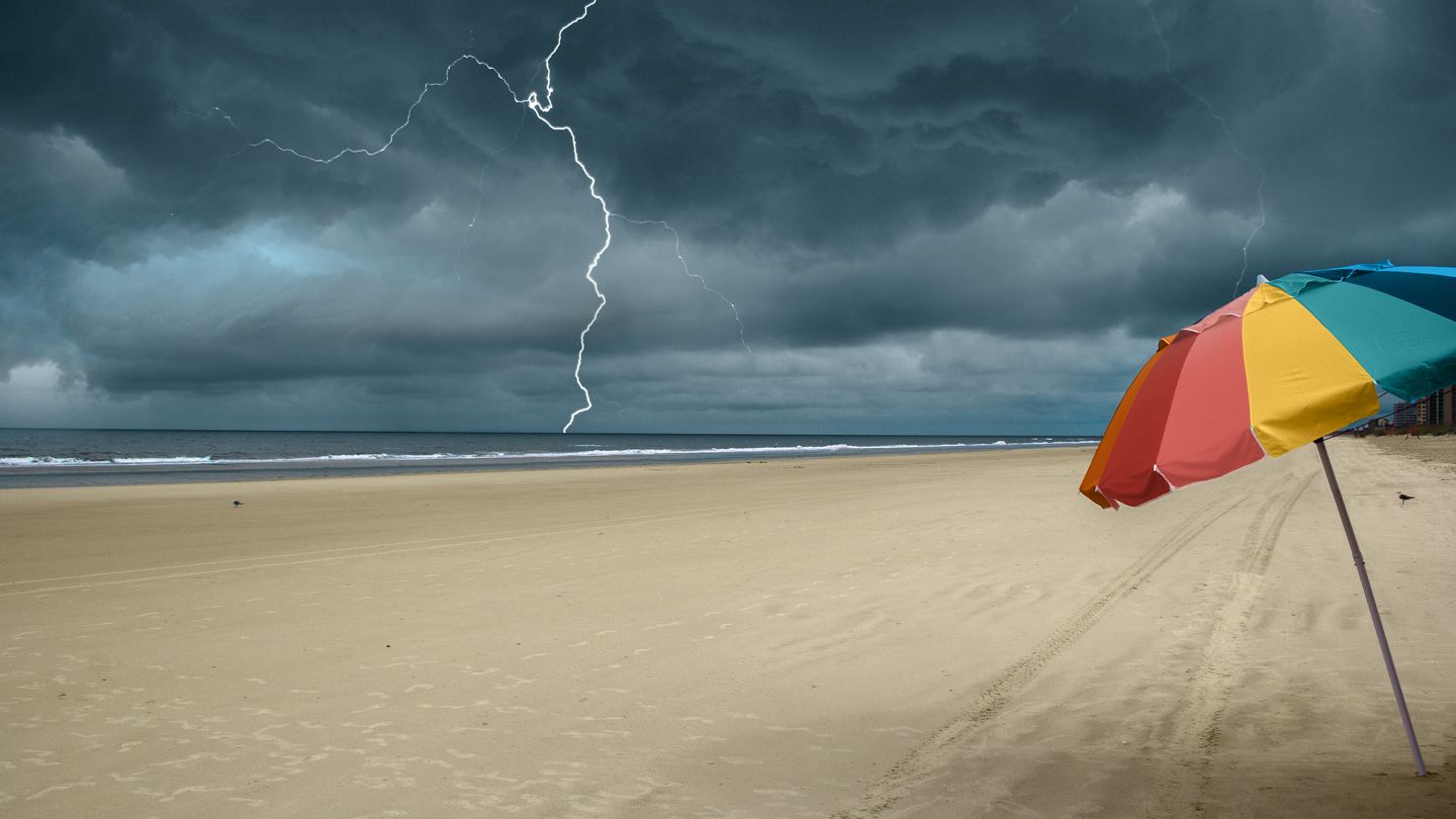 lightning strike near beach