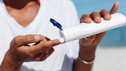 7 Sunscreen Mistakes That Hurt Your Skin