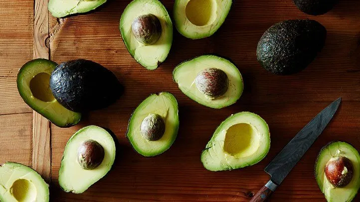 sliced avocados